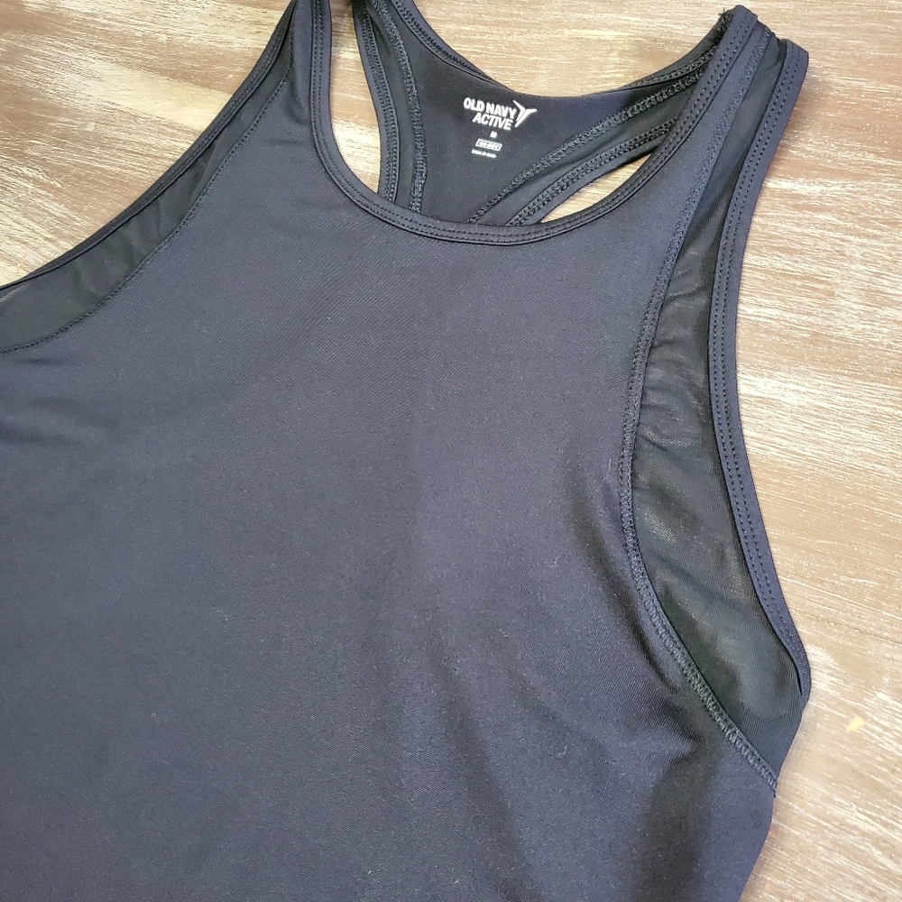 Workout top - Picture 3 of 3